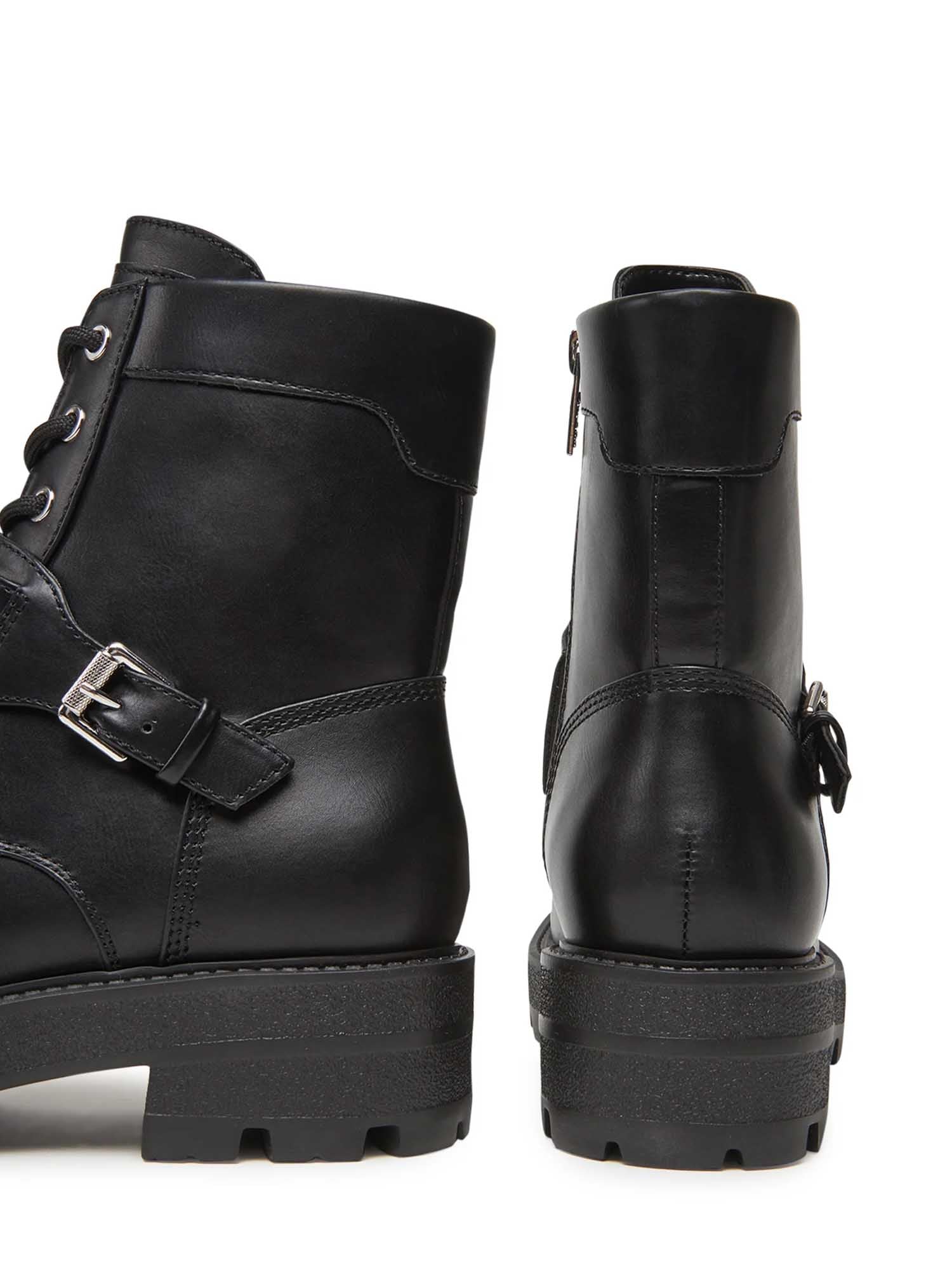 Anfibi Nero Guess