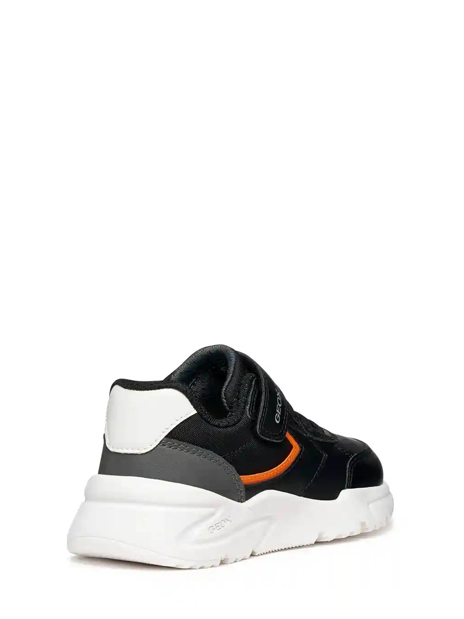Scarpe con strappi Nero Geox