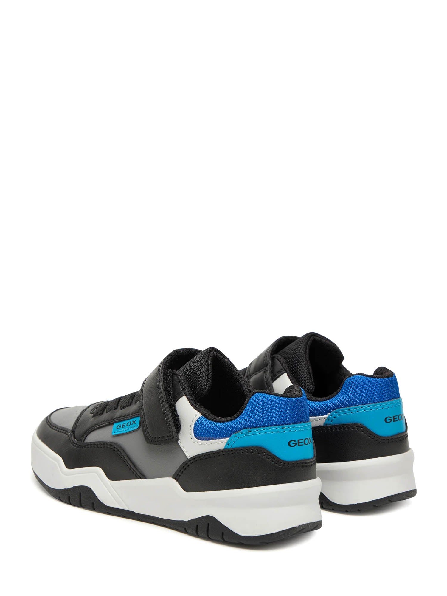 Scarpe con strappi Nero Geox