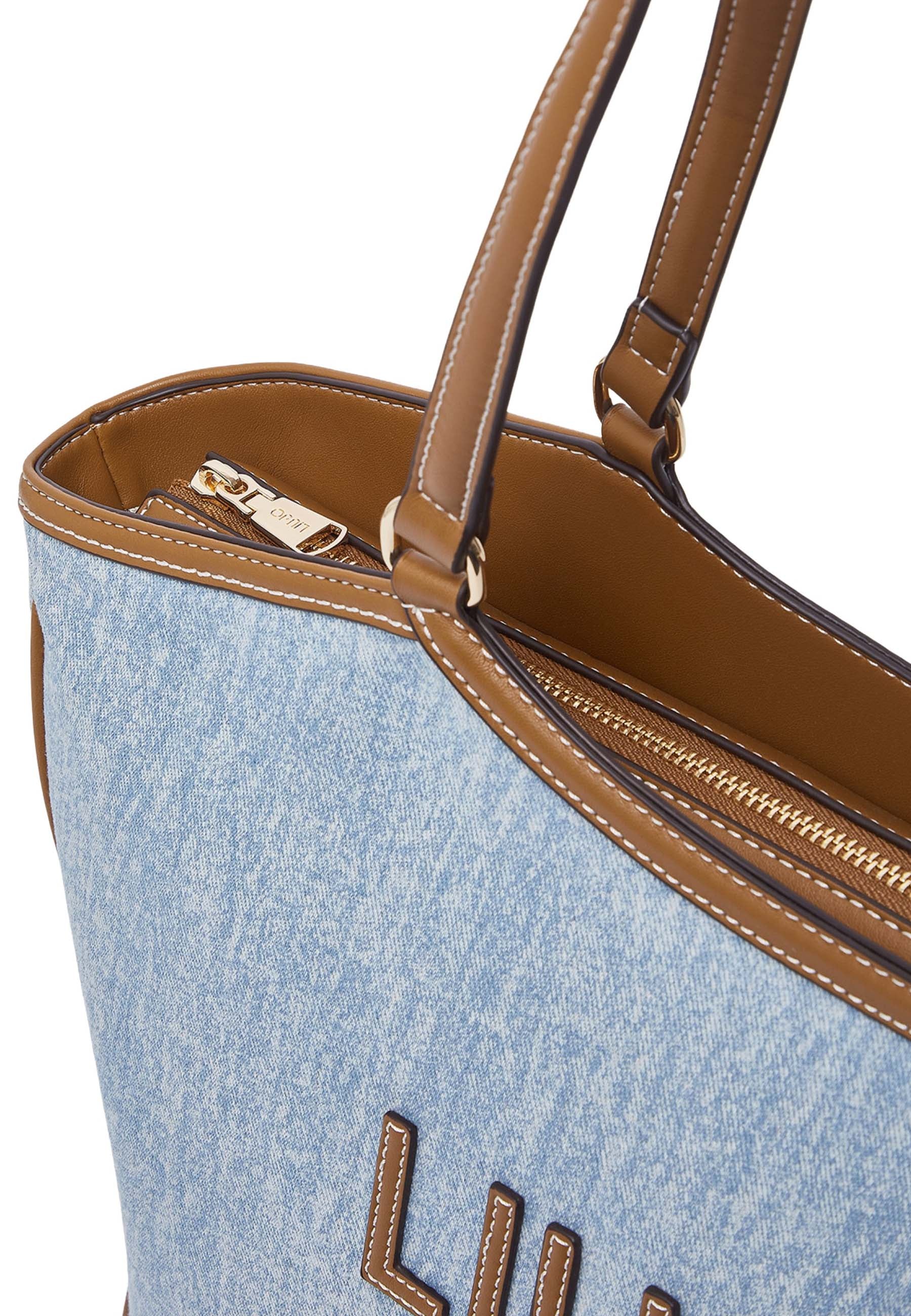Shopper Celeste Liu-jo