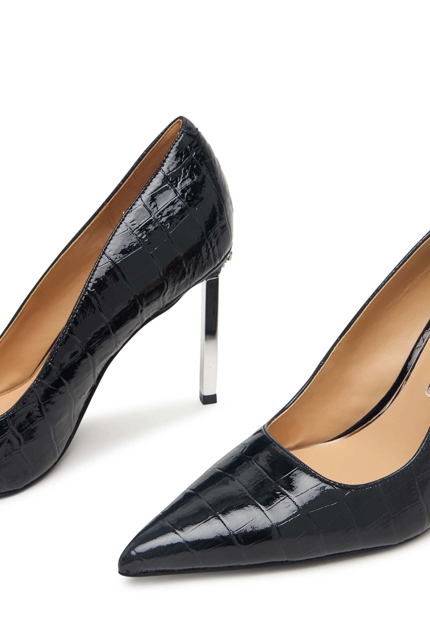 Decolleté Nero Guess