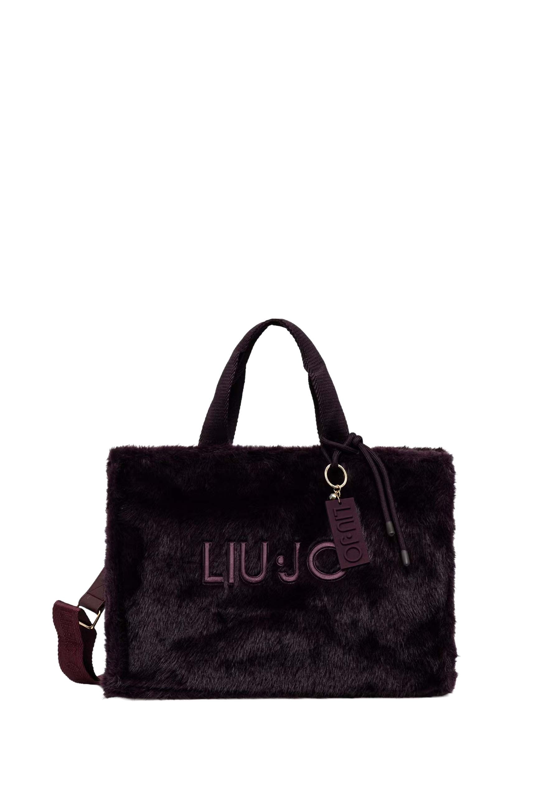 Shopper Viola Liu-jo