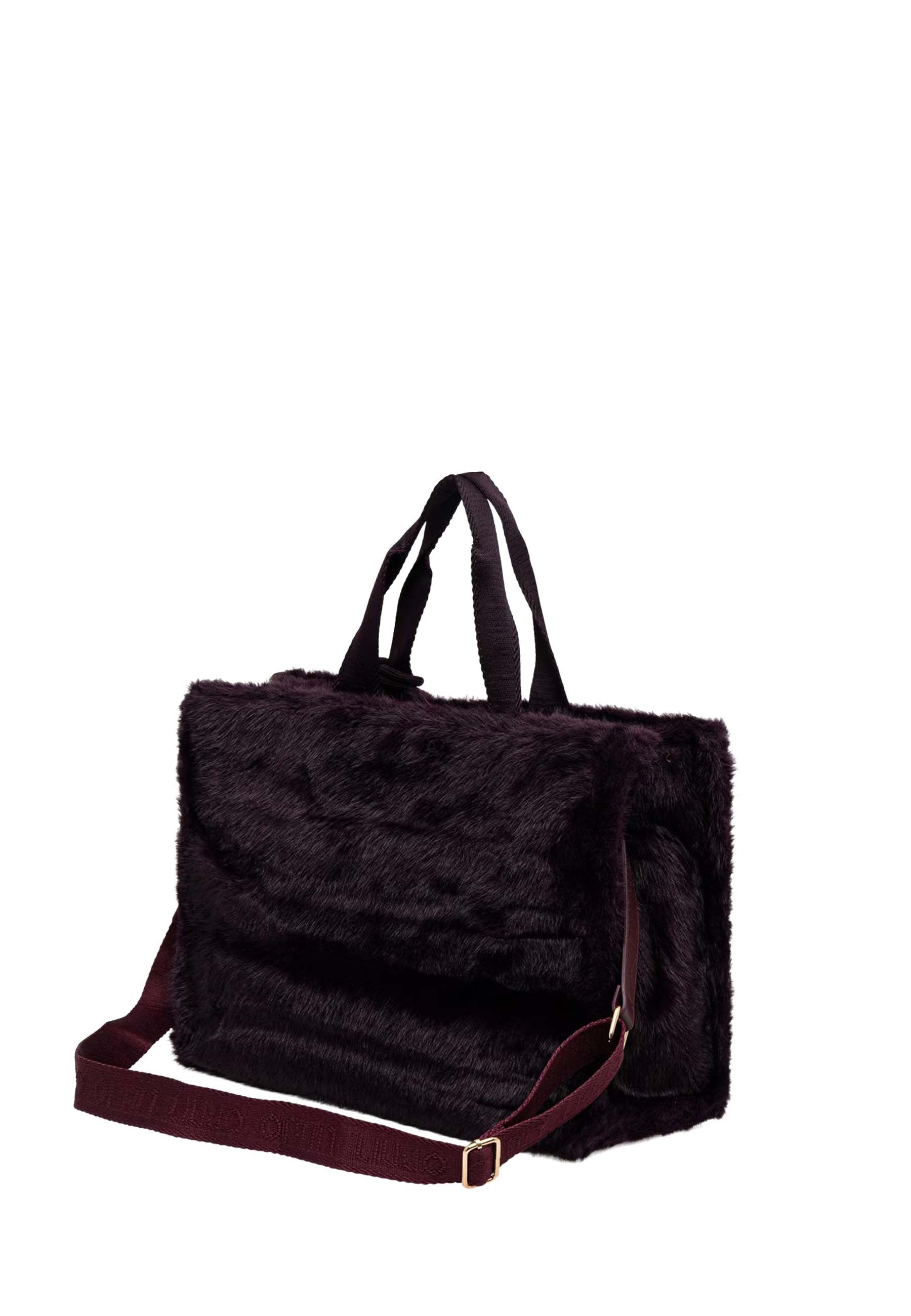 Shopper Viola Liu-jo