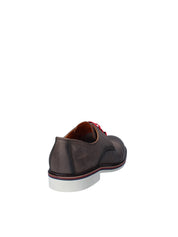 Francesine Marrone Ambitious