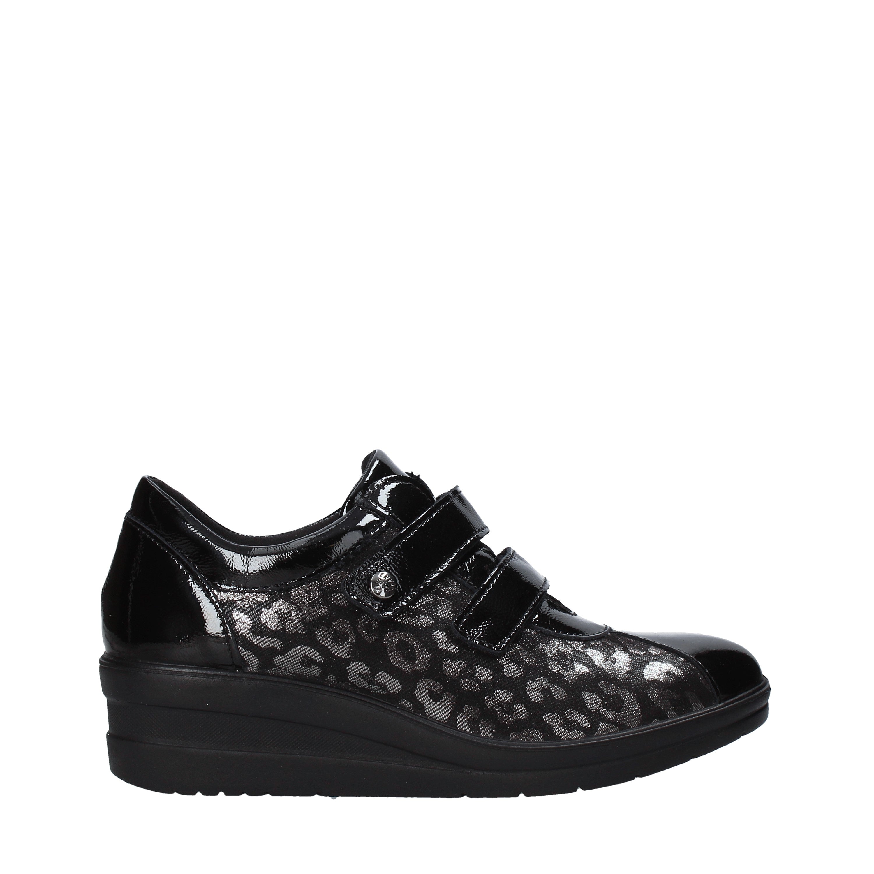 Scarpe con strappi Nero Enval