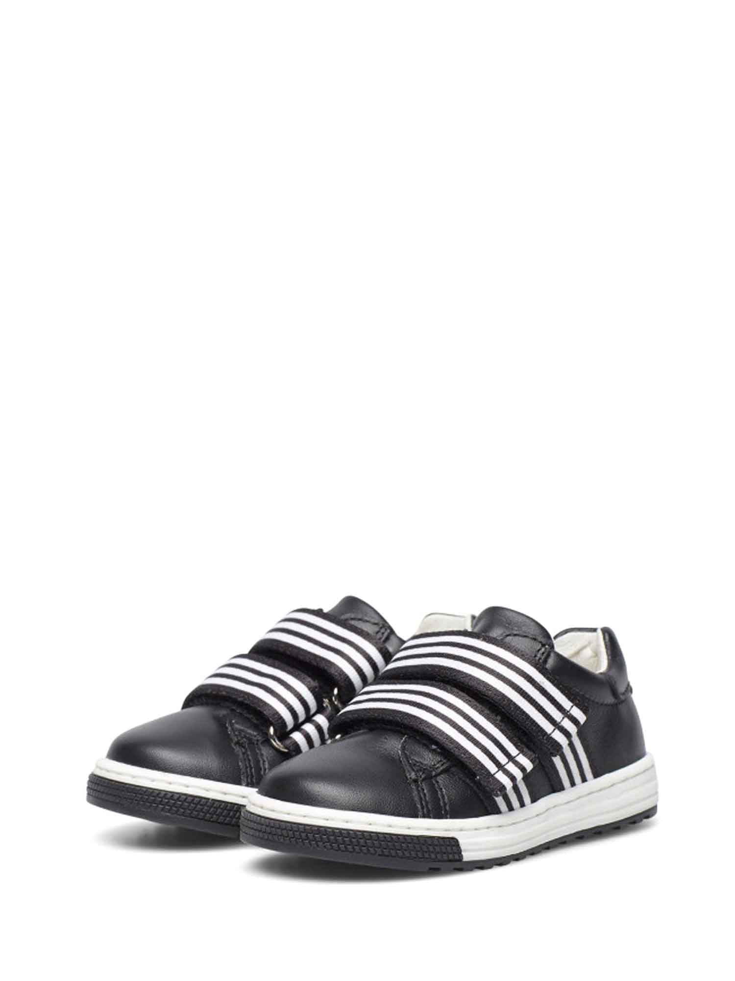 Scarpe con strappi Nero Naturino