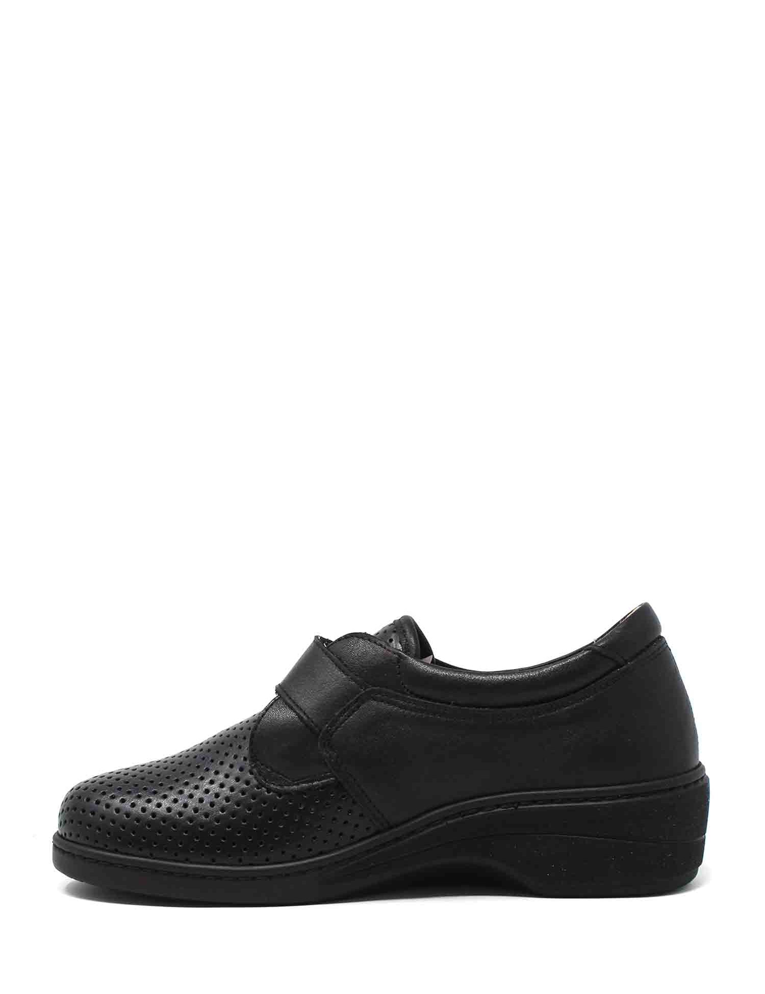 Scarpe con strappi Nero Susimoda