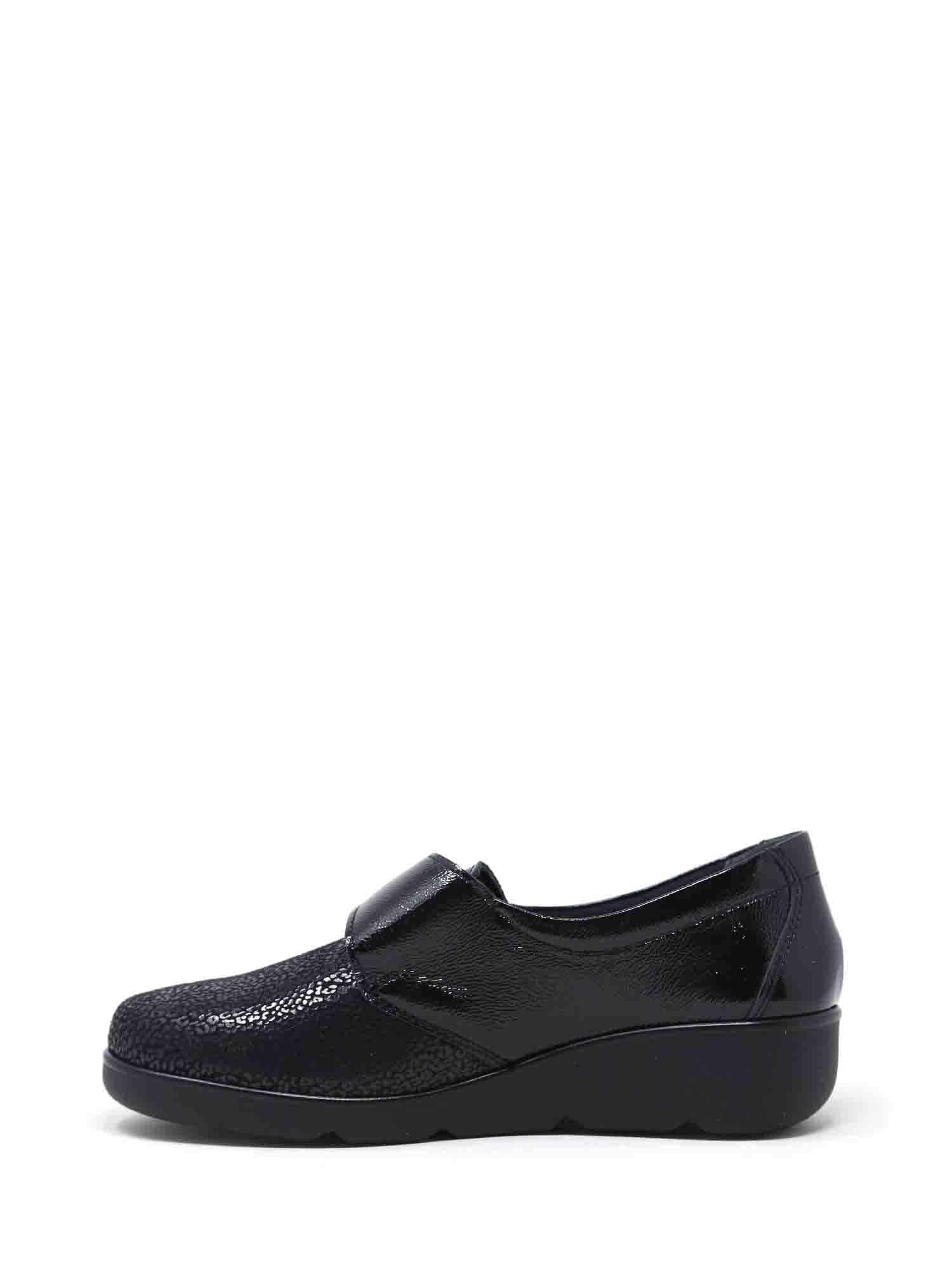 Scarpe con strappi Nero Susimoda