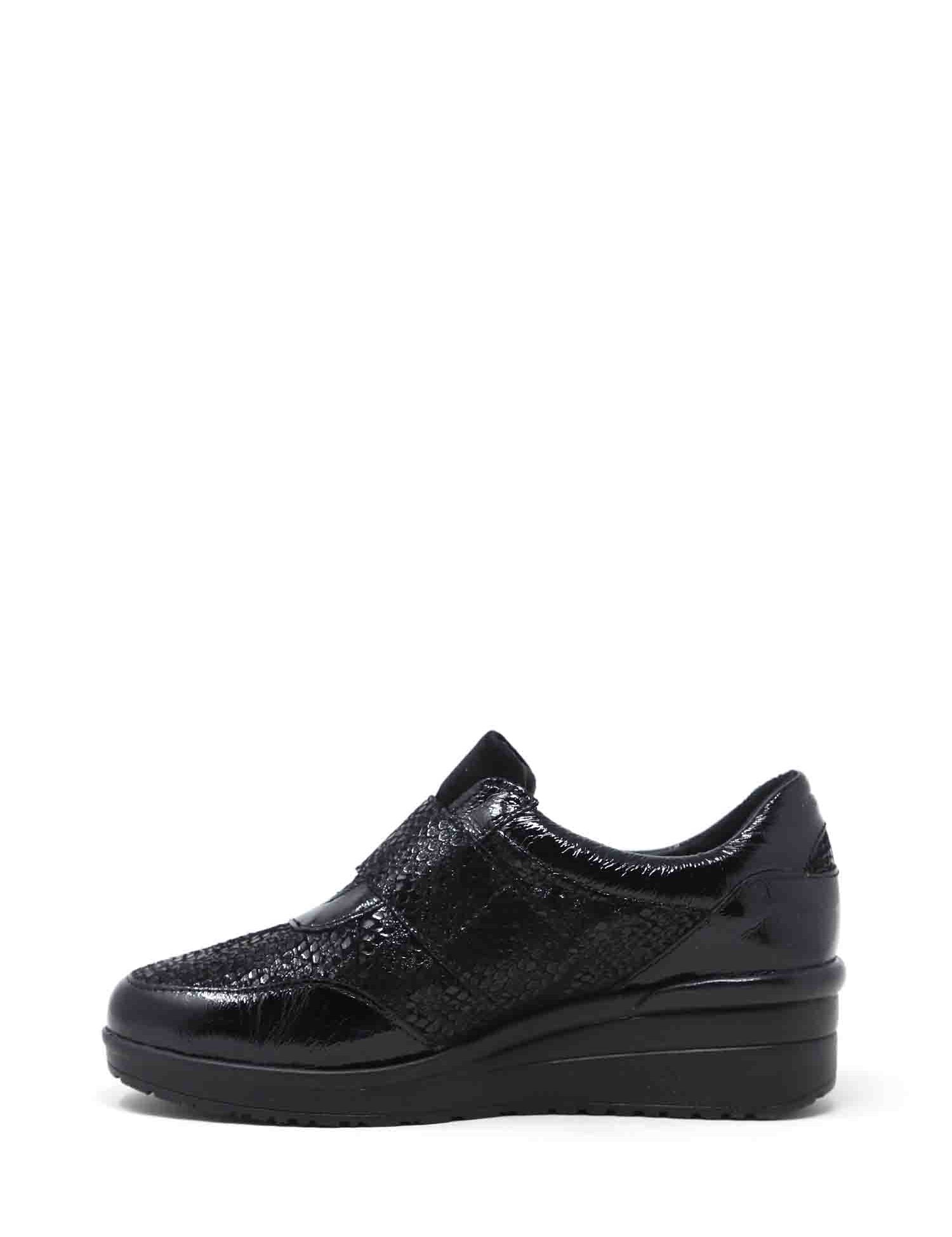 Scarpe con strappi Nero Susimoda