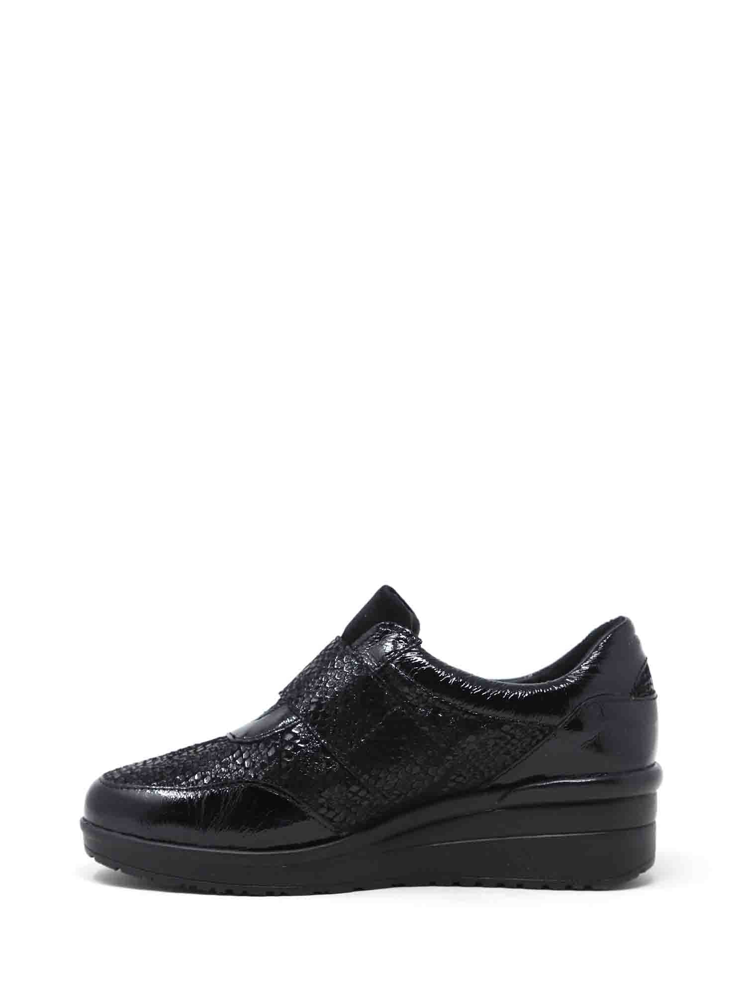 Scarpe con strappi Nero Susimoda