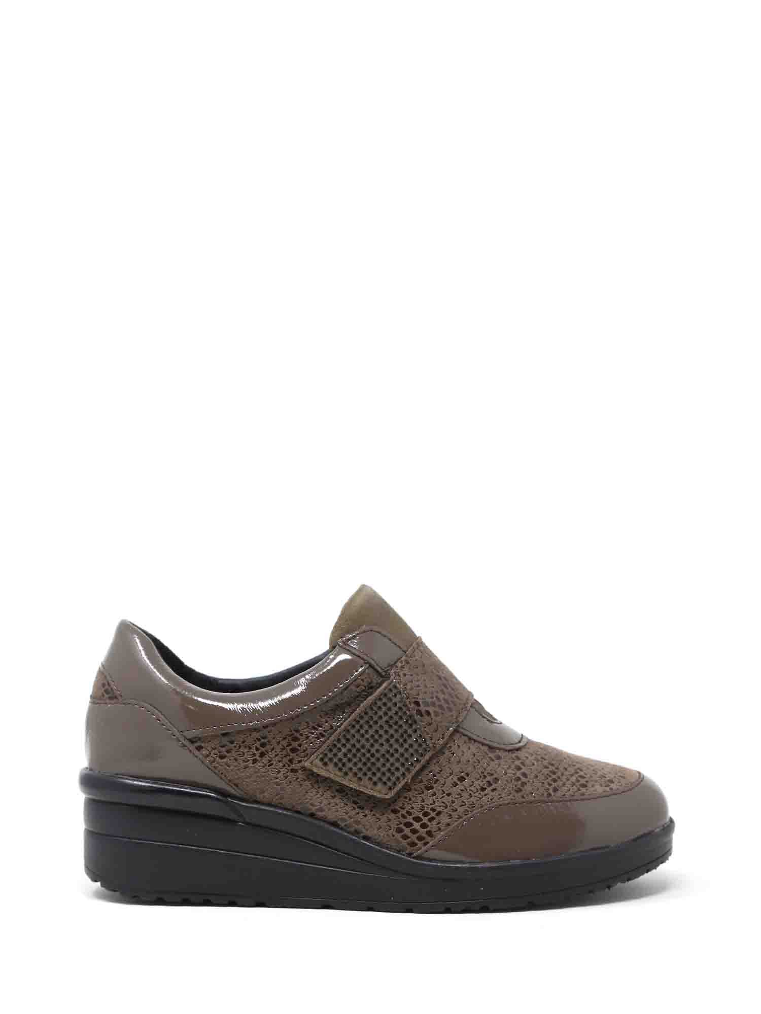 Scarpe con strappi Marrone Susimoda